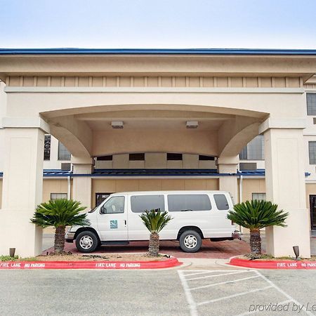 Quality Inn & Suites Airport Όστιν Εξωτερικό φωτογραφία