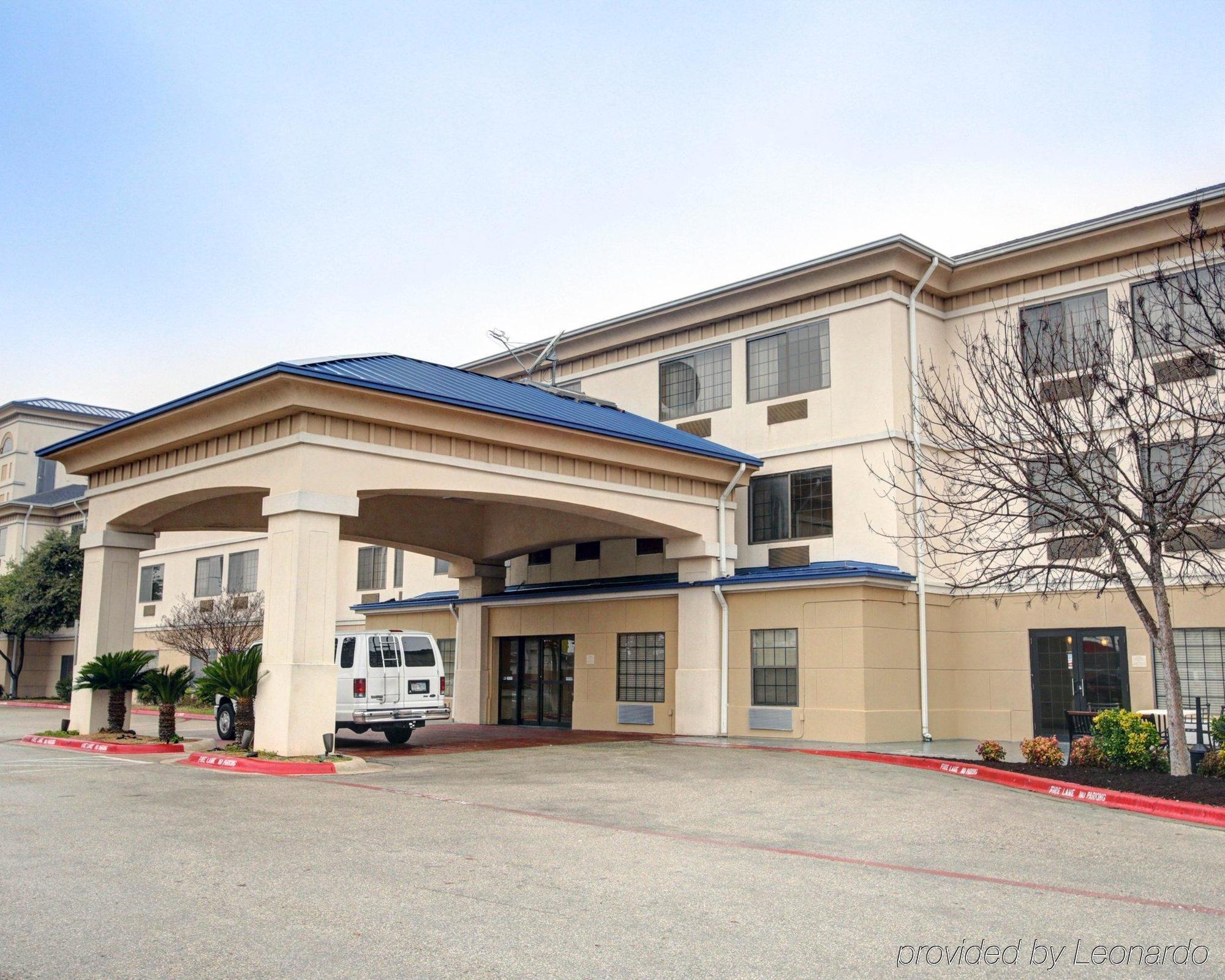Quality Inn & Suites Airport Όστιν Εξωτερικό φωτογραφία