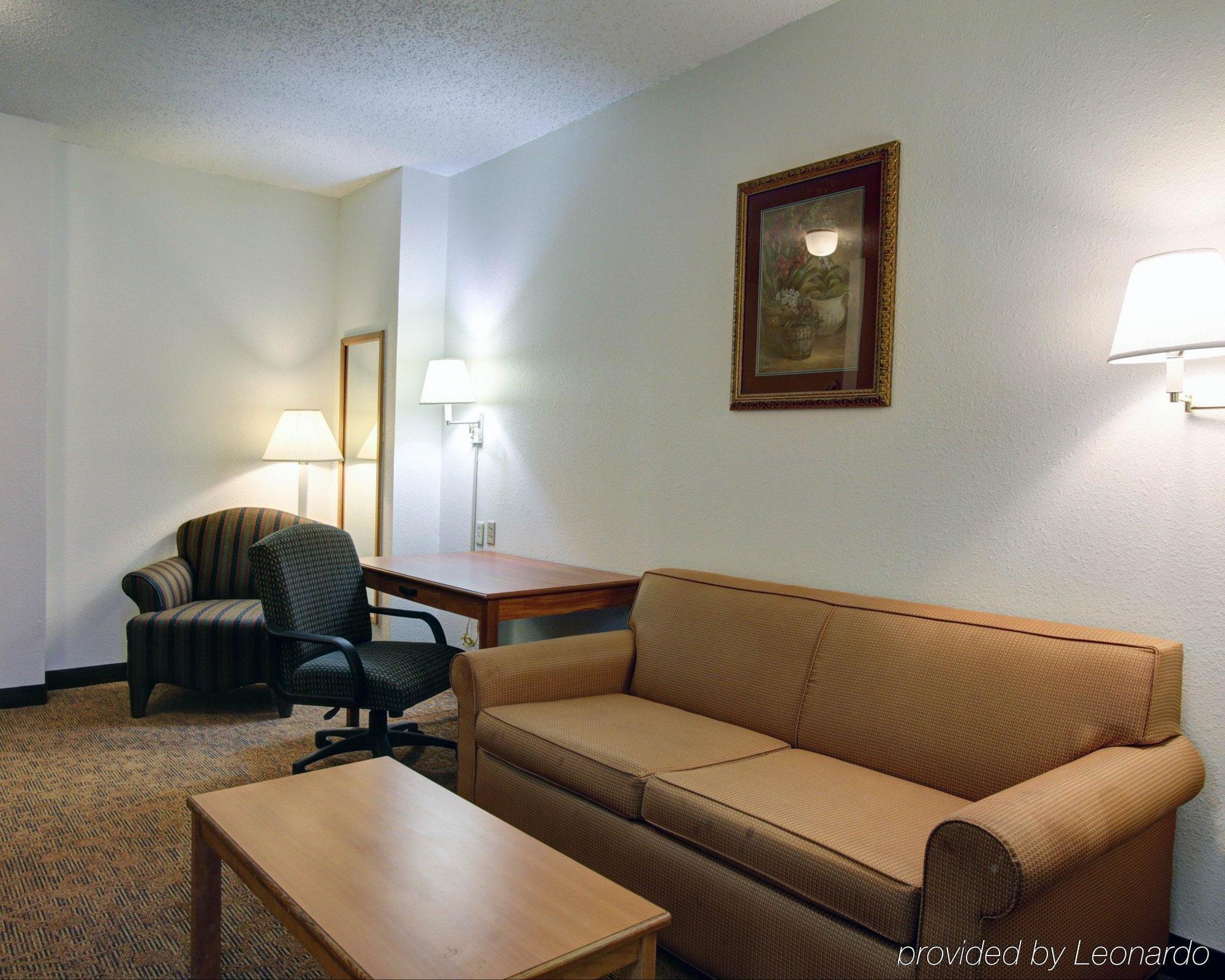 Quality Inn & Suites Airport Όστιν Εξωτερικό φωτογραφία